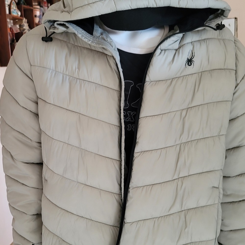 โ๏ธ SPIDER PUFFER JACKET โ๏ธ - Picture 3 of 14